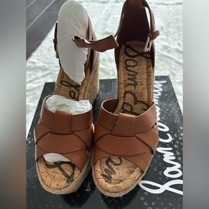 New in box same Edelman wedges